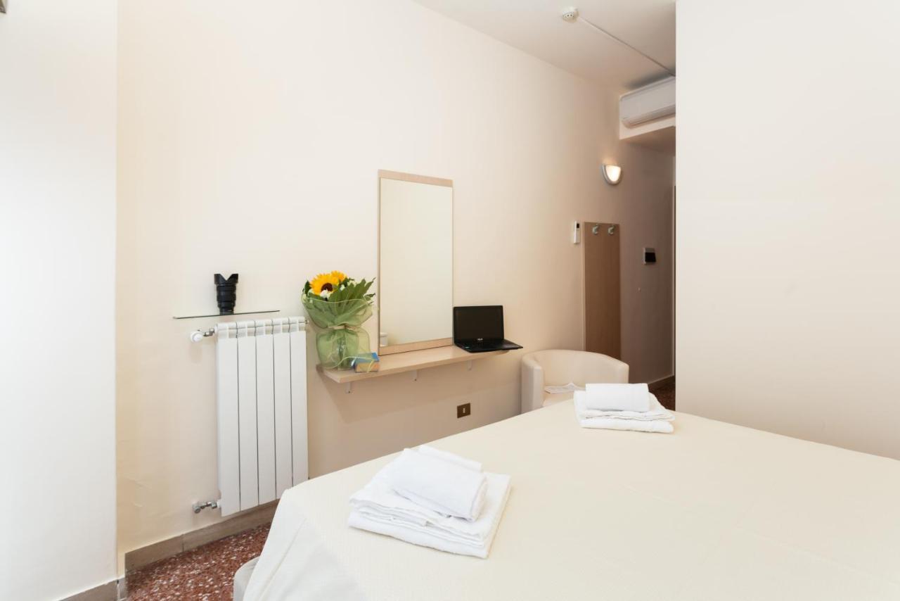 Casa Adele Hotell Rom Exteriör bild