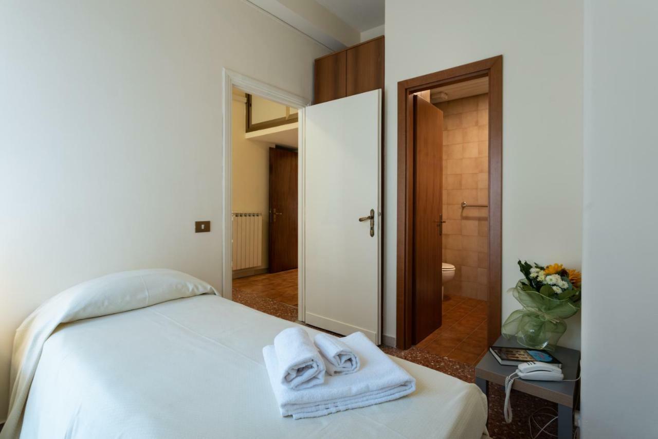 Casa Adele Hotell Rom Exteriör bild